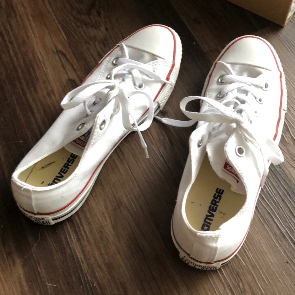 Converse - Picture 2 of 4